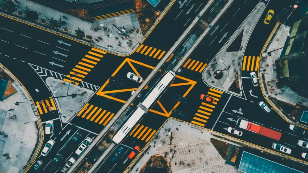 Mokanda oyo ezali lisolo ya ndenge ya kokanga Moj creators ya New Zealand mpo na kobongisa sentiment ya marque, na makambo pratiques, tendances 2025, mpe conseil lokal.