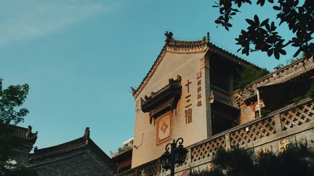 Mokutano mpenza ya ndenge ya kosenga marques ya Finlande na Zalo mpo na kolongola audience ya sika; conseils pratiques, templates ya message, mpe dangers oyo eyebani.