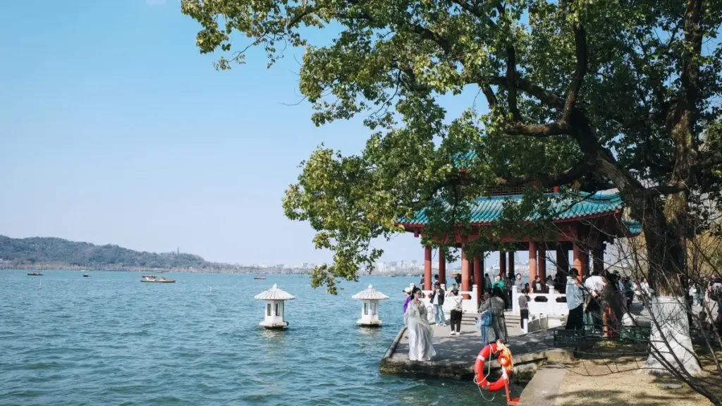 Liboso ya kosala collab na ba marques Irlanda na WeChat: stratégie pratique, outils, mpe ndenge ya kosolola na visites tourism.