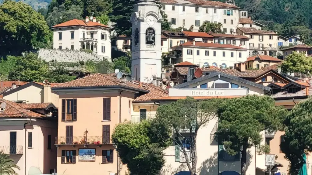 Maloba ezali na ndenge ya kosangisa brand ya Russie na Douyin mpo na kosala buzz na lancement ya produit — conseils praktiki, flows ya contenu, mpe turbo tactics lokola collaboration na creators.