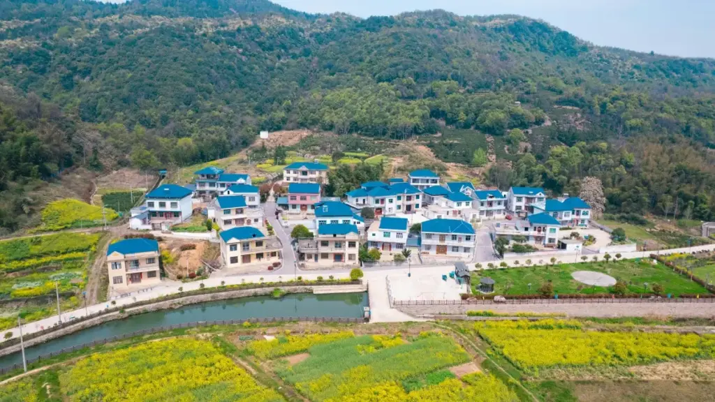 Makambo ya ndenge nini ozo kanga ba Spotify creators ya Inde mpo na kokitisa ba tours na bisika ya mokili; stratégies, tools, mpe precautions.